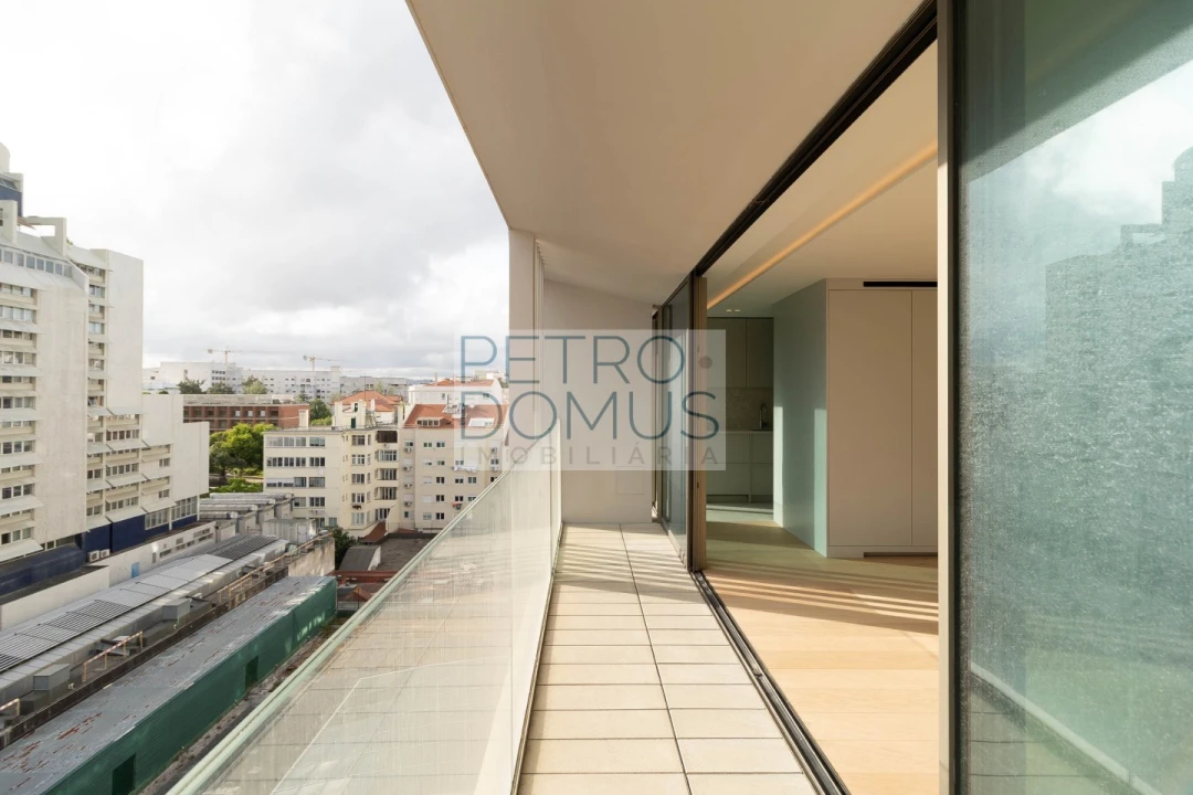 Apartamento T3 para Arrendamento em Avenidas Novas Foto 1