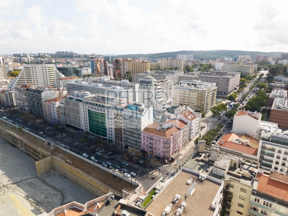 Apartamento T3 para Arrendamento em Avenidas Novas Foto 28