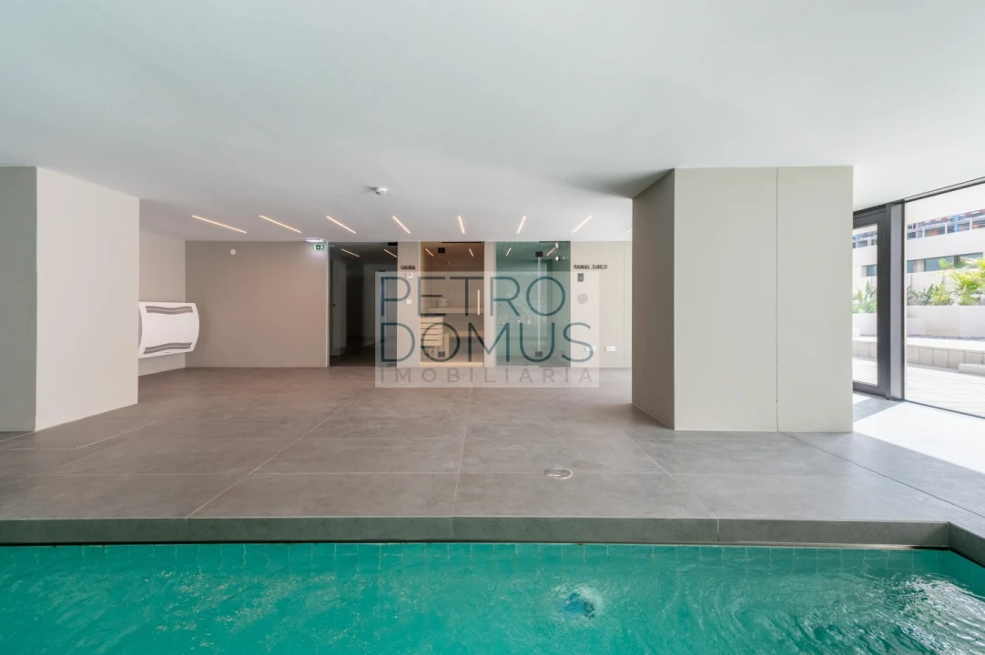 Apartamento T3 para Arrendamento em Avenidas Novas Foto 30