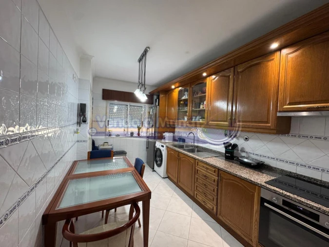 Apartamento T3 para Venda em Benavente Foto 16