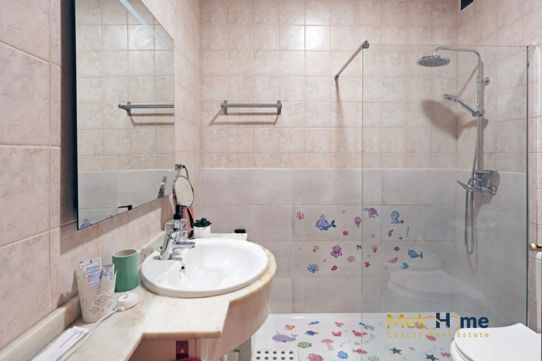 Apartamento T2 para Venda em Arcozelo Foto 23