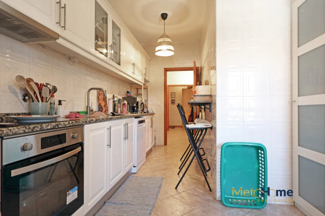 Apartamento T2 para Venda em Arcozelo Foto 18
