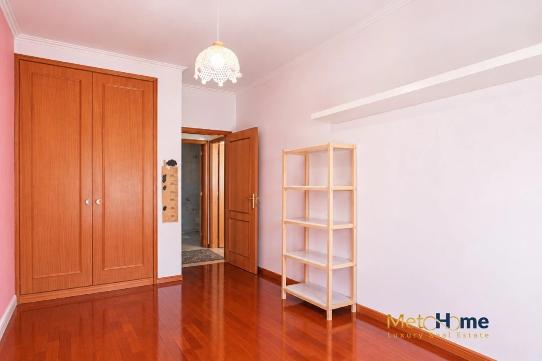 Apartamento T2 para Venda em Arcozelo Foto 22