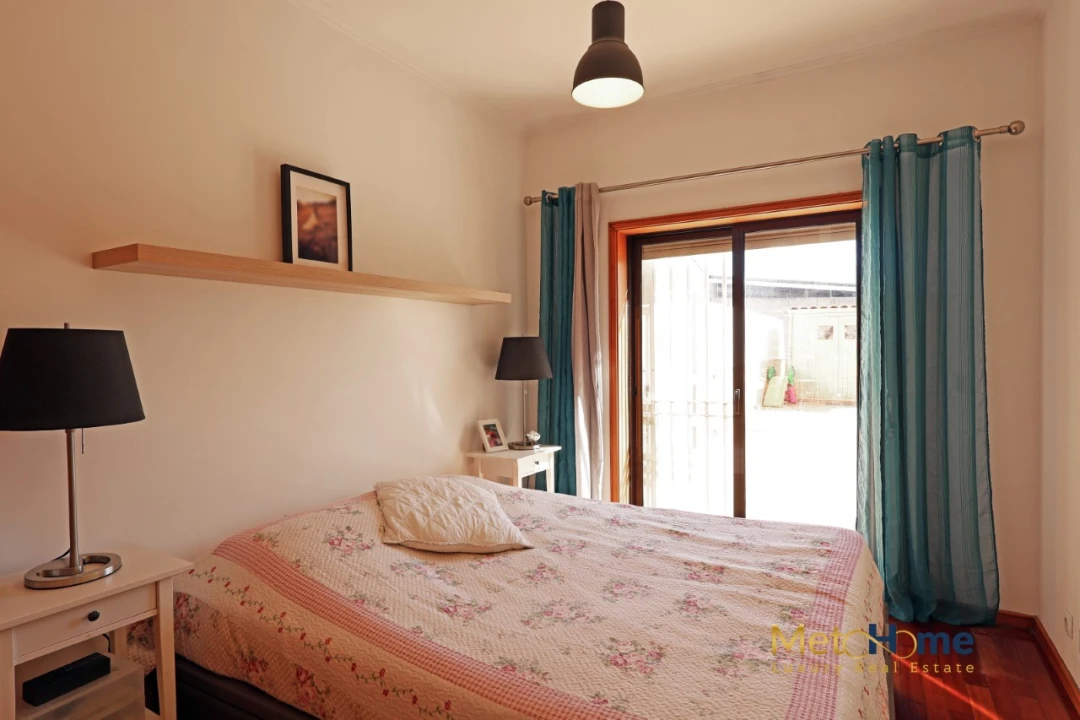 Apartamento T2 para Venda em Arcozelo Foto 27