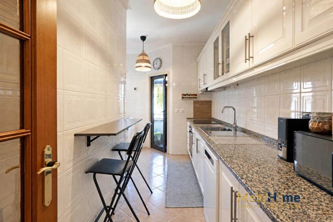 Apartamento T2 para Venda em Arcozelo Foto 14