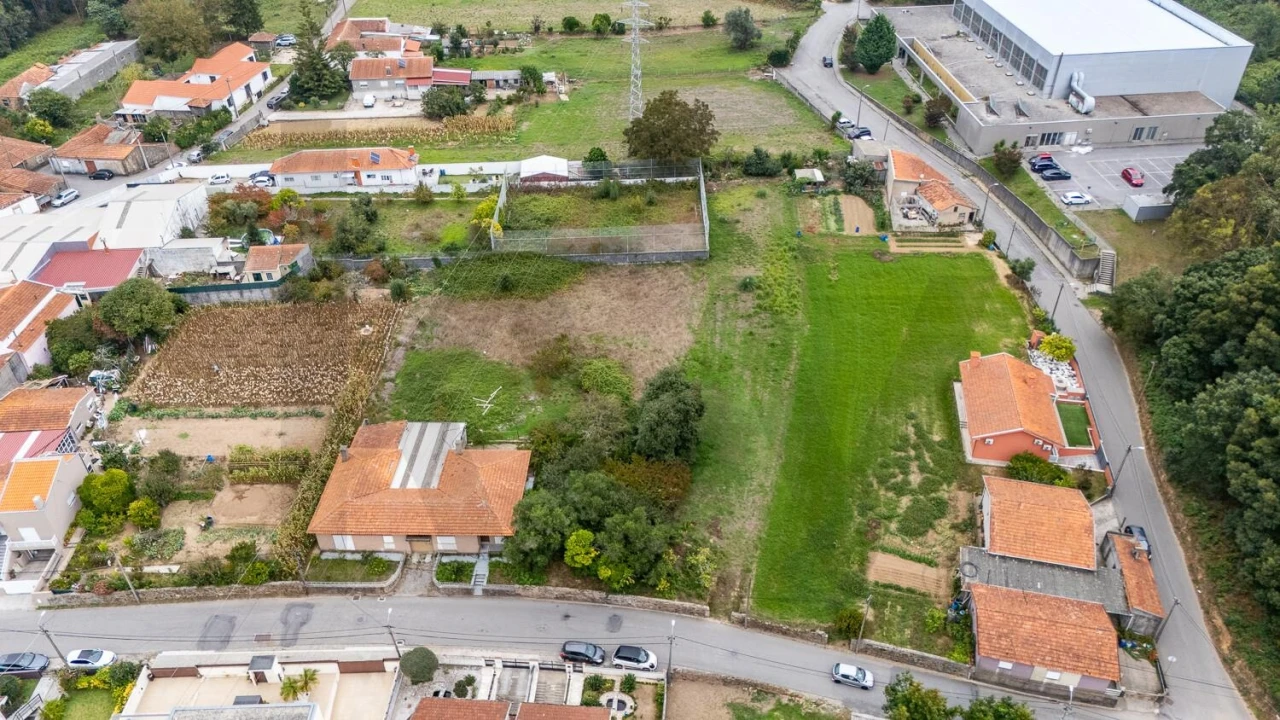 Terreno para Venda em Anta e Guetim Foto 2