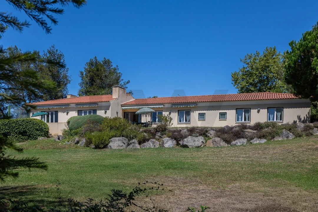 Moradia T4 para Venda em Santa Maria e São Miguel, São Martinho, São Pedro Penaferrim Foto 1