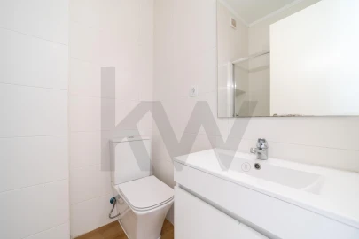 Apartamento T1 para Arrendamento em Campo de Ourique