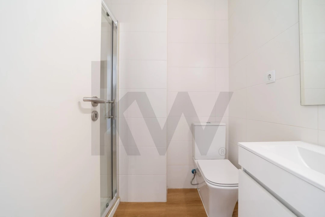 Apartamento T1 para Arrendamento em Campo de Ourique Foto 11