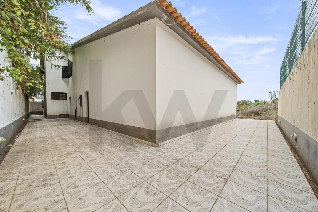 Moradia T4 para Venda em Santo Antonio Foto 18