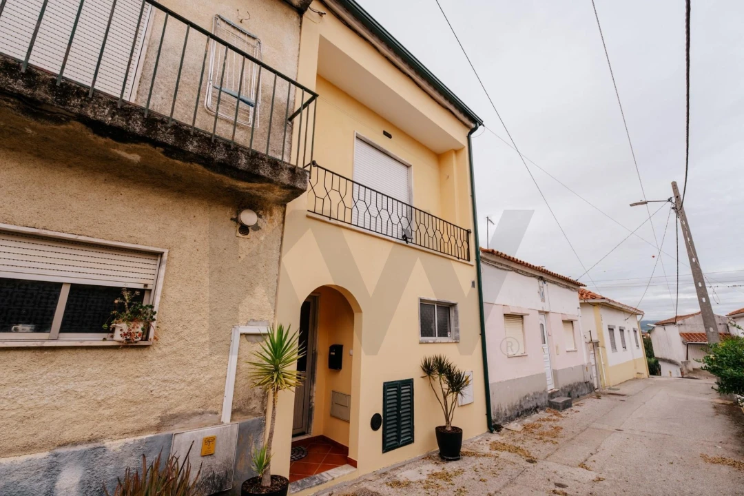 Moradia T2 para Venda em São Martinho do Bispo e Ribeira de Frades Foto 1