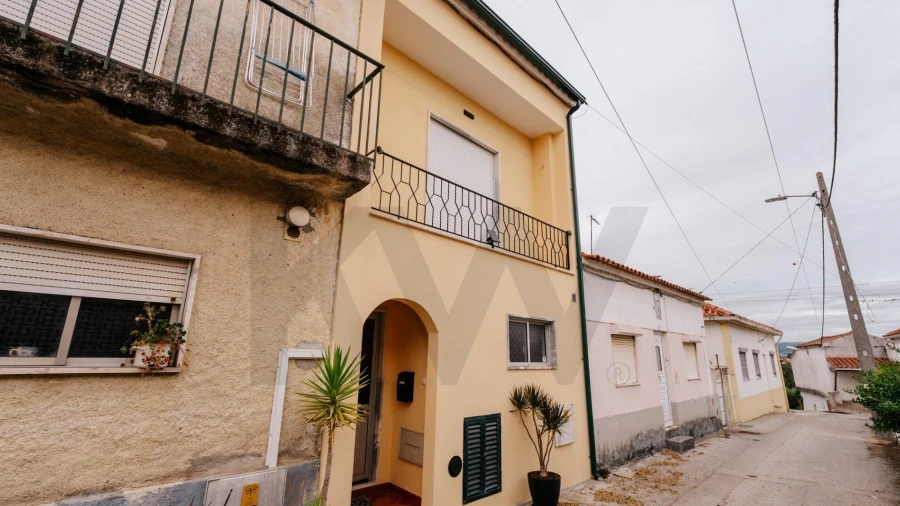 Moradia T2 para Venda em São Martinho do Bispo e Ribeira de Frades