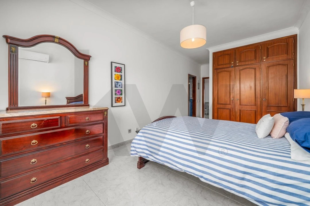 Apartamento T3 para Arrendamento em Lagos (São Sebastião e Santa Maria) Foto 22
