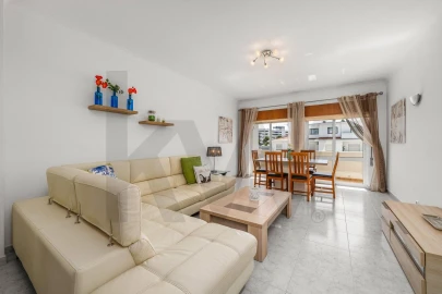 Apartamento T3 para Arrendamento em Lagos (São Sebastião e Santa Maria)