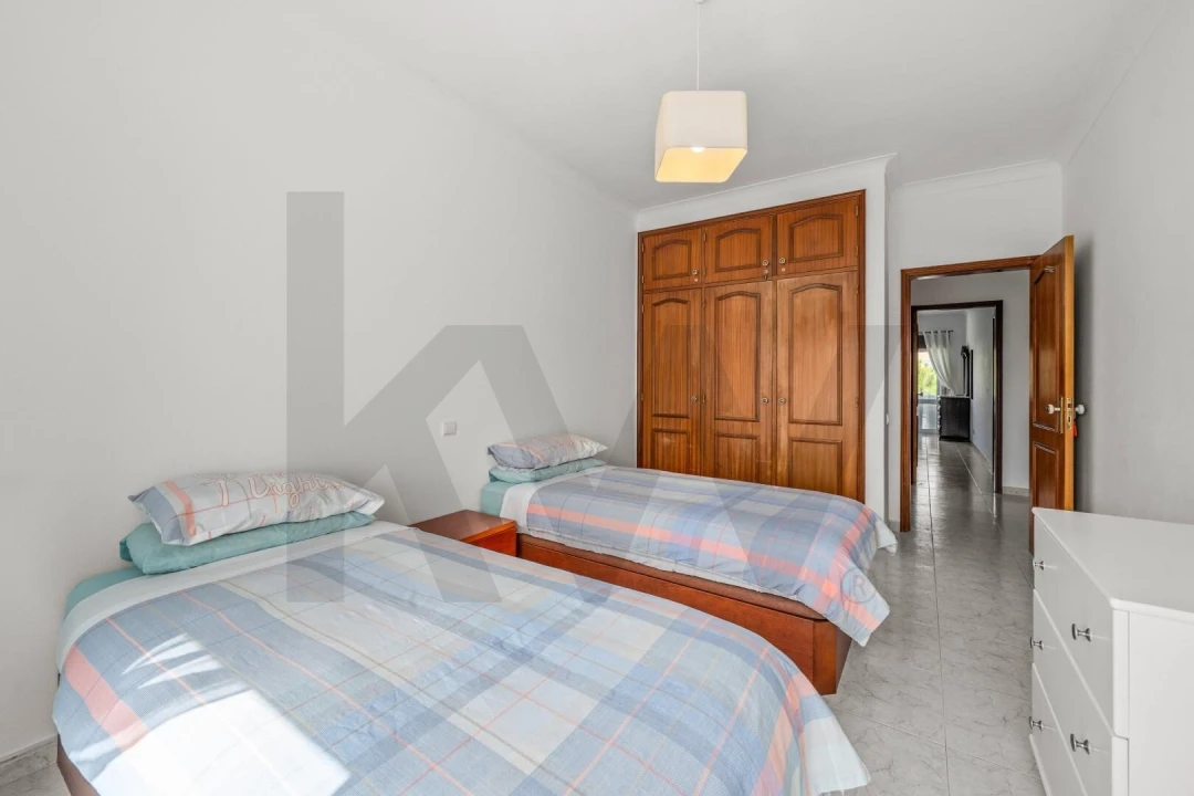 Apartamento T3 para Arrendamento em Lagos (São Sebastião e Santa Maria) Foto 25