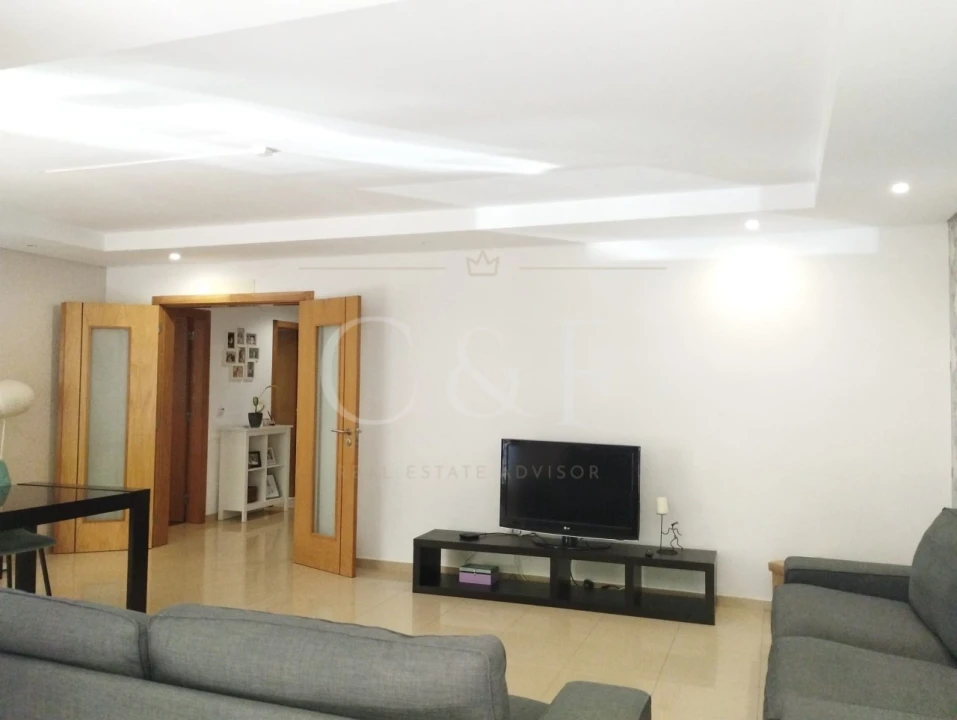 Apartamento T3 para Venda em Alfragide Foto 4