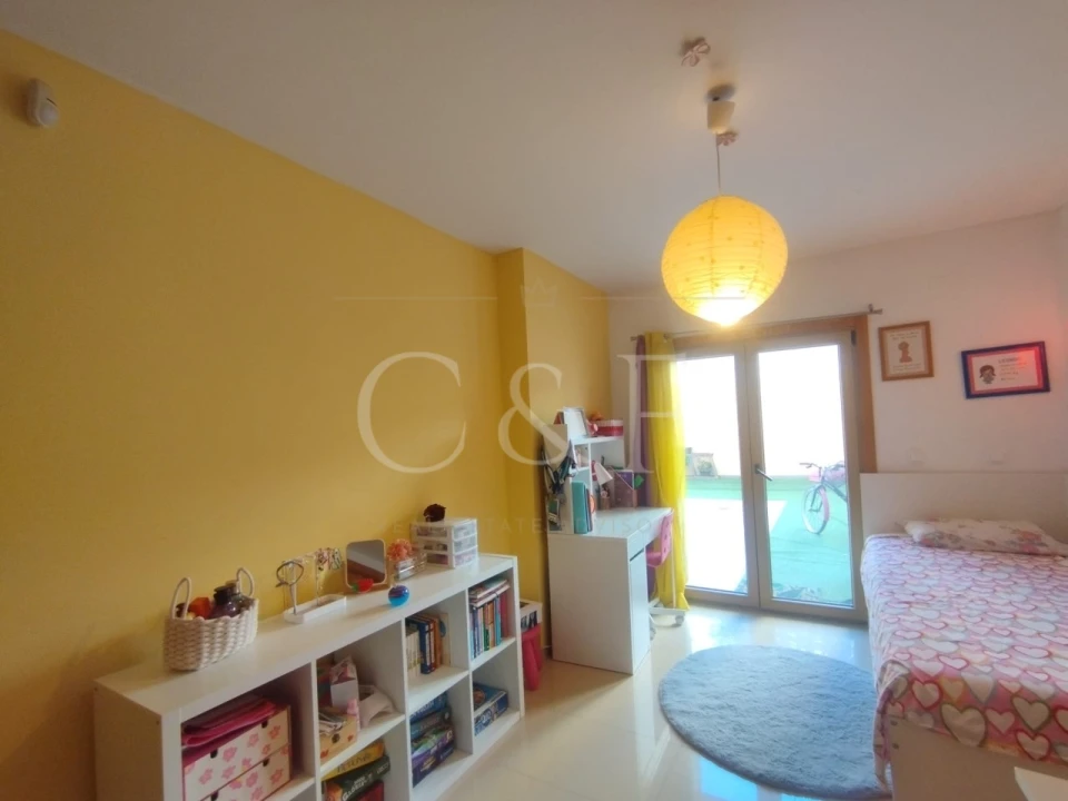 Apartamento T3 para Venda em Alfragide Foto 13
