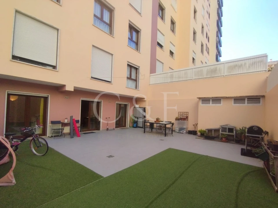 Apartamento T3 para Venda em Alfragide Foto 16