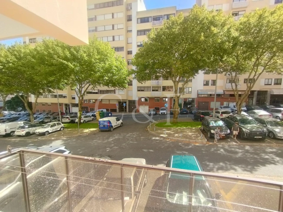 Apartamento T3 para Venda em Alfragide Foto 30