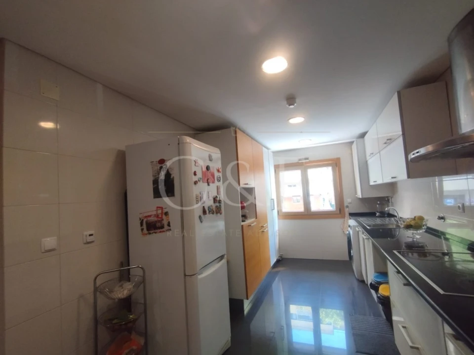 Apartamento T3 para Venda em Alfragide Foto 39