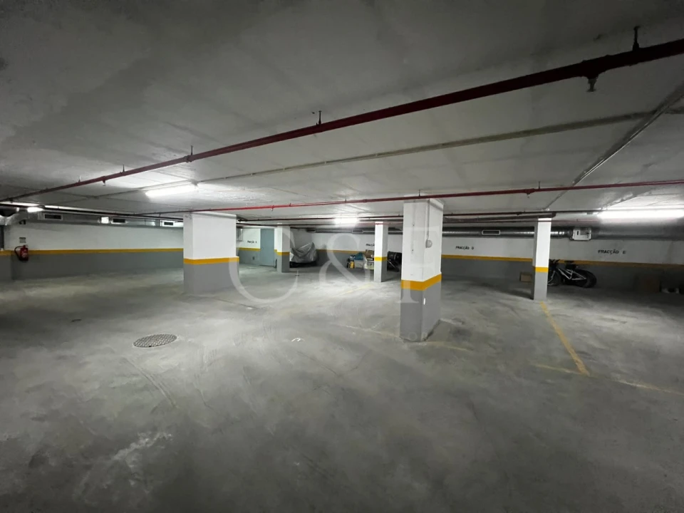 Apartamento T3 para Venda em Alfragide Foto 40