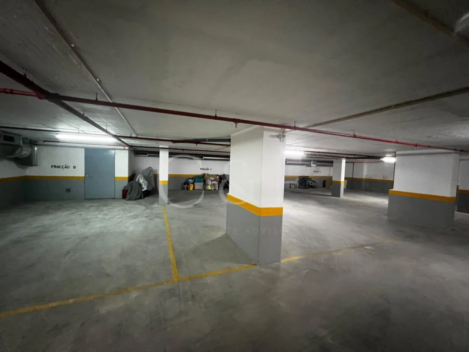 Apartamento T3 para Venda em Alfragide Foto 41