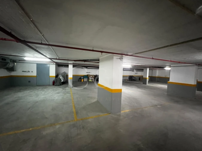 Apartamento T3 para Venda em Alfragide Foto 41