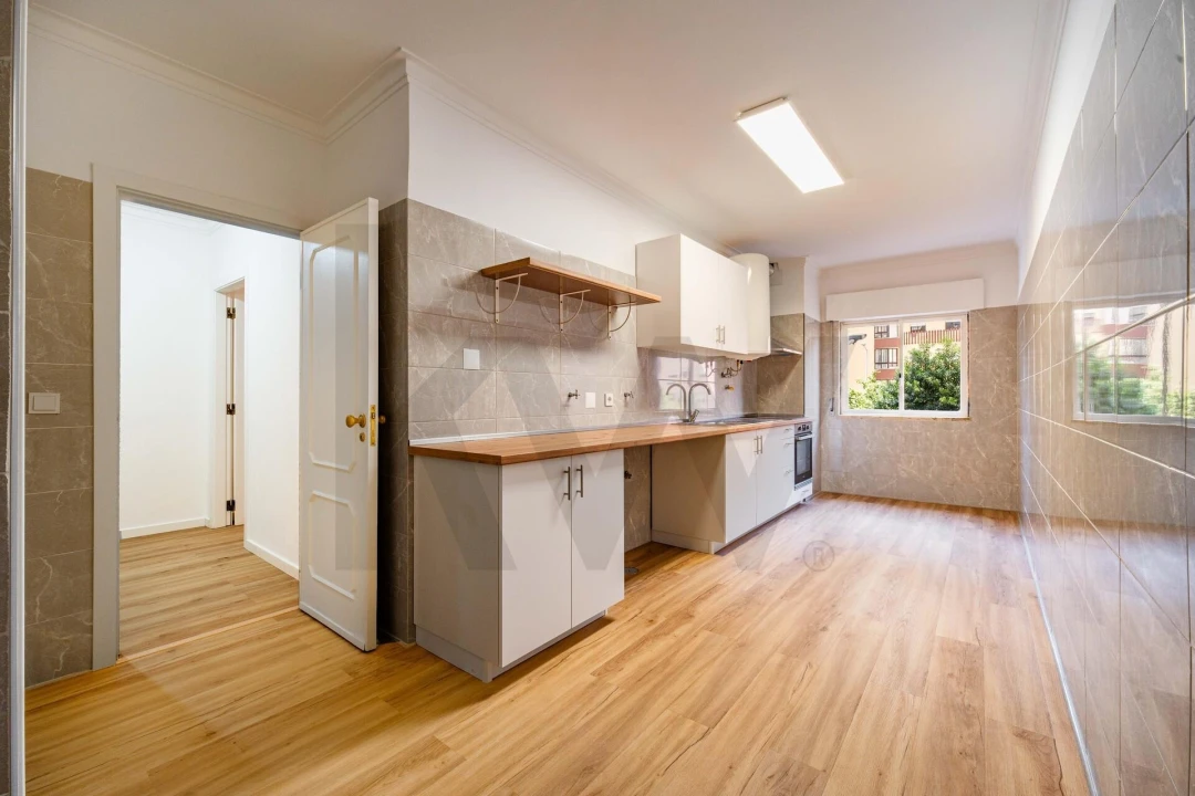 Apartamento T2 para Venda em Algueirão-Mem Martins Foto 17