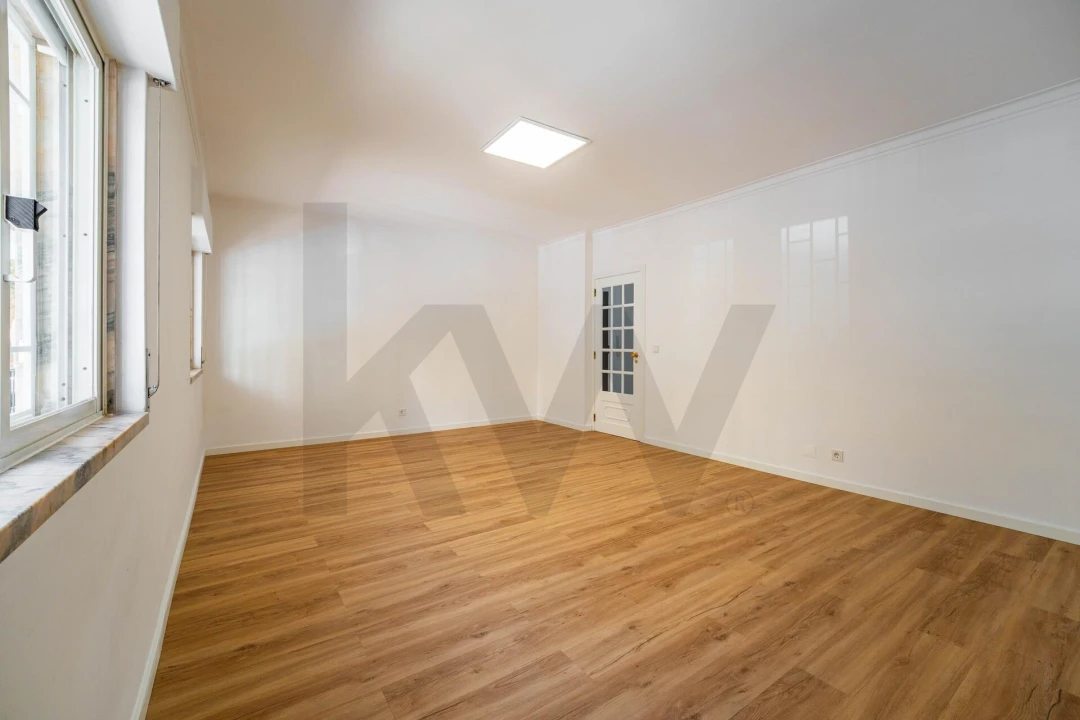 Apartamento T2 para Venda em Algueirão-Mem Martins Foto 1