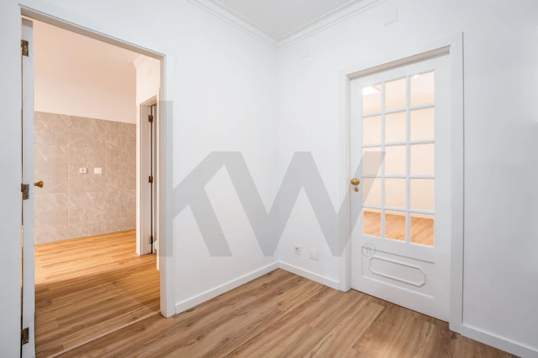 Apartamento T2 para Venda em Algueirão-Mem Martins Foto 3