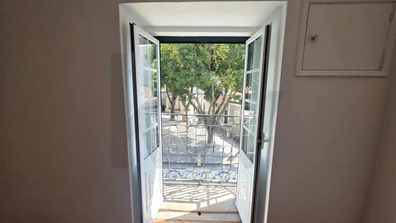 Apartamento T3 para Arrendamento em Misericórdia Foto 6