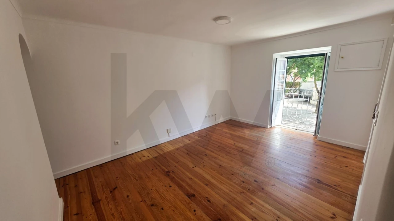 Apartamento T3 para Arrendamento em Misericórdia Foto 4