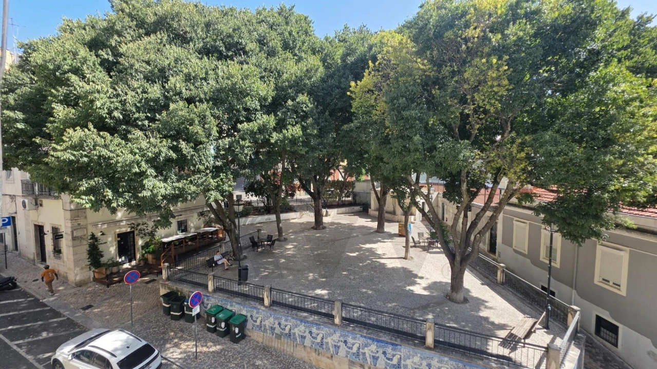 Apartamento T3 para Arrendamento em Misericórdia Foto 3