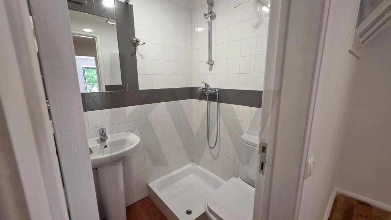 Apartamento T3 para Arrendamento em Misericórdia Foto 15