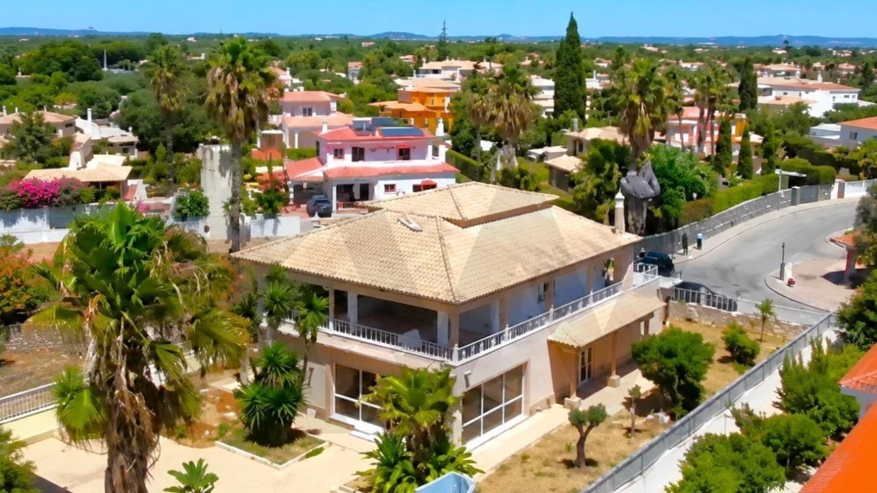 Moradia T3 para Venda em Porches Foto 7