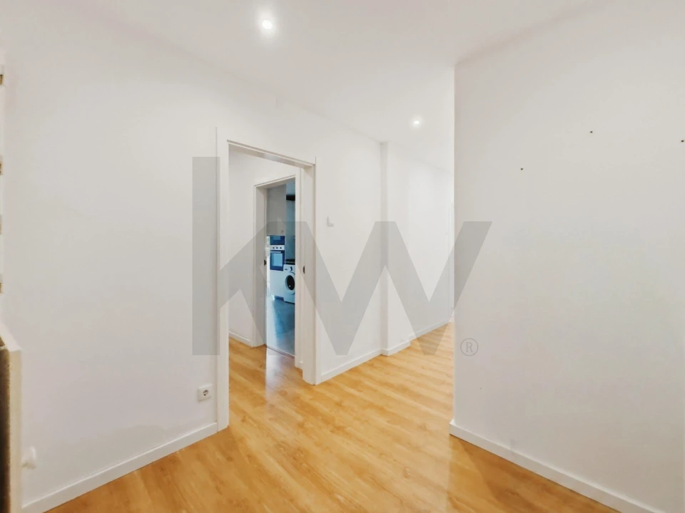 Apartamento T1 para Venda em Algés, Linda-A-Velha e Cruz Quebrada-Dafundo Foto 7