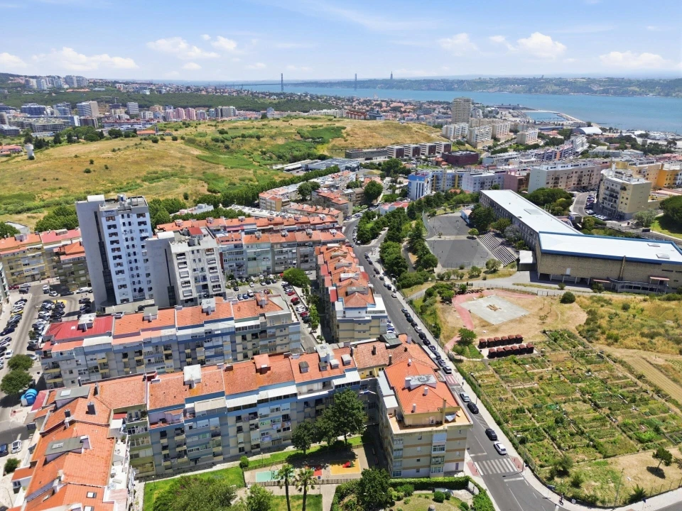 Apartamento T1 para Venda em Algés, Linda-A-Velha e Cruz Quebrada-Dafundo Foto 19