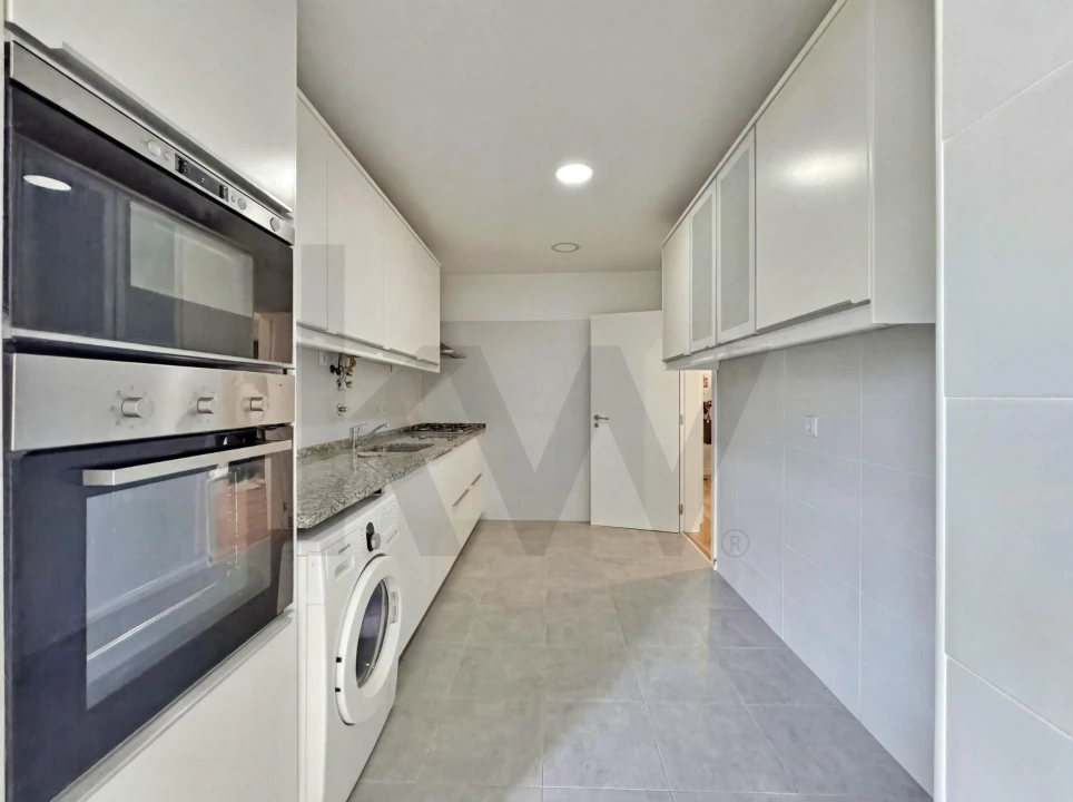 Apartamento T1 para Venda em Algés, Linda-A-Velha e Cruz Quebrada-Dafundo Foto 14