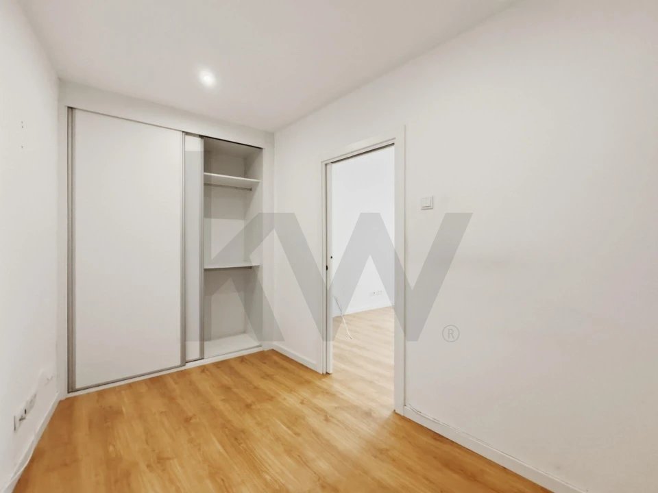 Apartamento T1 para Venda em Algés, Linda-A-Velha e Cruz Quebrada-Dafundo Foto 5