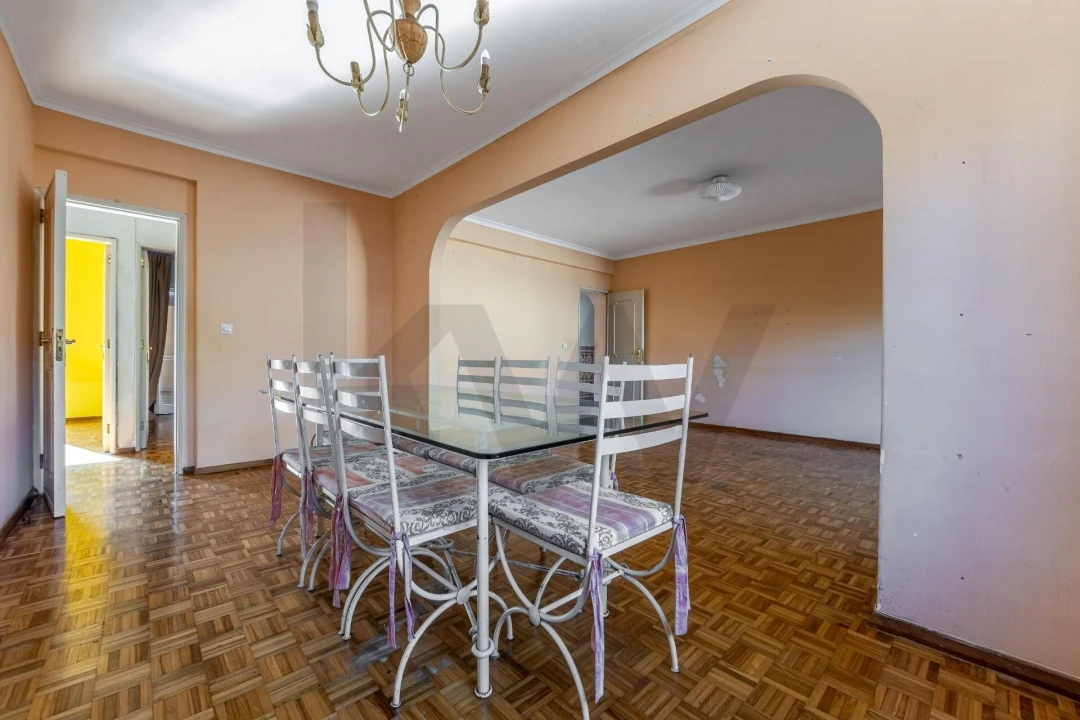 Apartamento T3 para Venda em São Domingos de Rana Foto 5