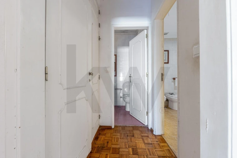 Apartamento T3 para Venda em São Domingos de Rana Foto 13