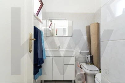 Apartamento T3 para Arrendamento em Algés, Linda-A-Velha e Cruz Quebrada-Dafundo