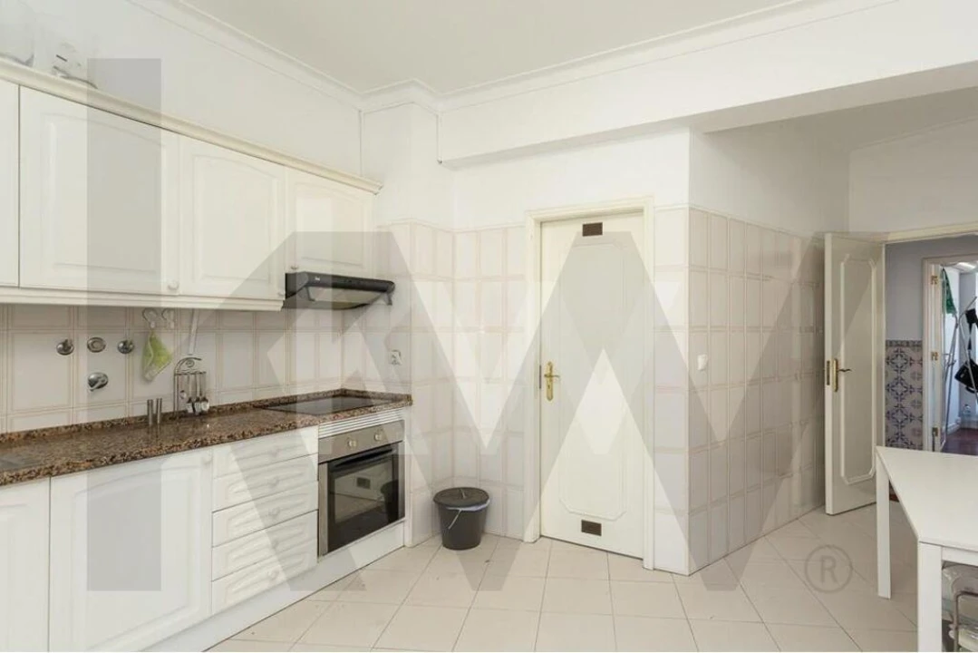 Apartamento T3 para Arrendamento em Algés, Linda-A-Velha e Cruz Quebrada-Dafundo Foto 4