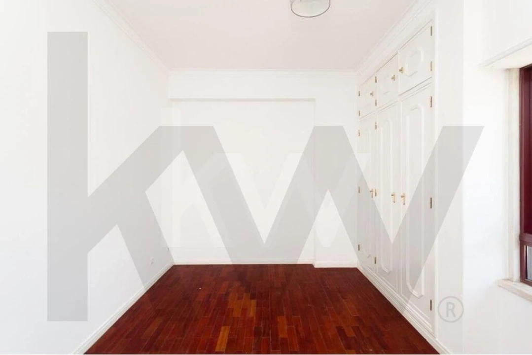 Apartamento T3 para Arrendamento em Algés, Linda-A-Velha e Cruz Quebrada-Dafundo Foto 10