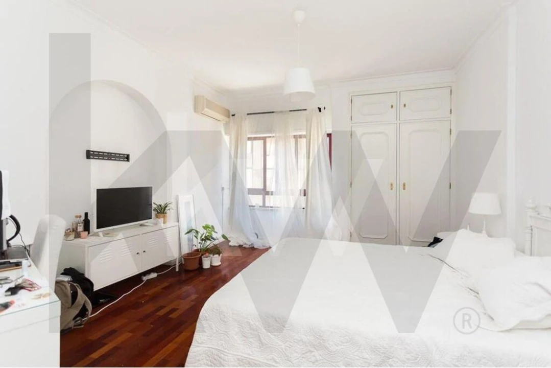 Apartamento T3 para Arrendamento em Algés, Linda-A-Velha e Cruz Quebrada-Dafundo Foto 15