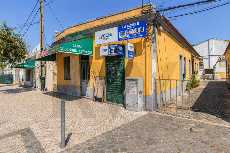 Prédio para Venda em Póvoa de Santo Adrião e Olival Basto Foto 2
