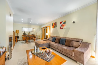 Moradia T4 para Venda em Feitosa