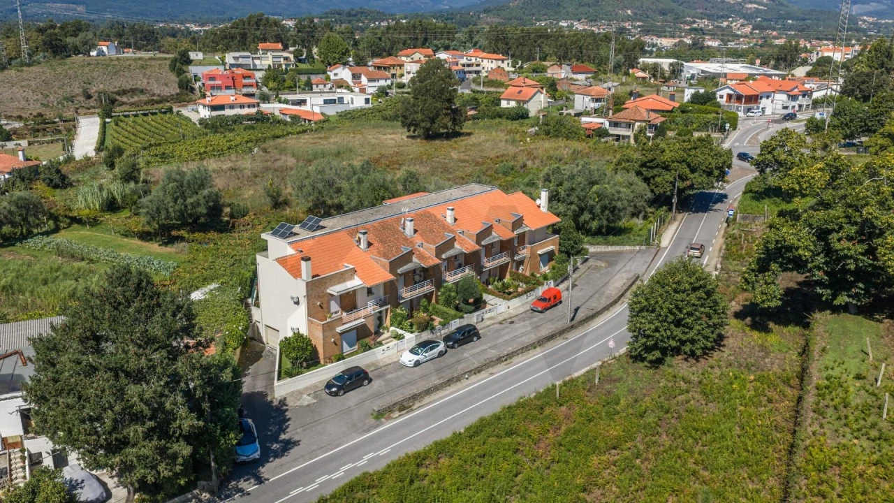 Moradia T4 para Venda em Feitosa Foto 33