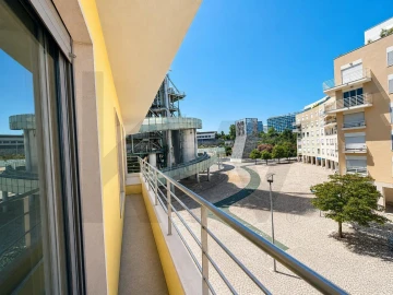 Apartamento T2 para Arrendamento em Olivais
