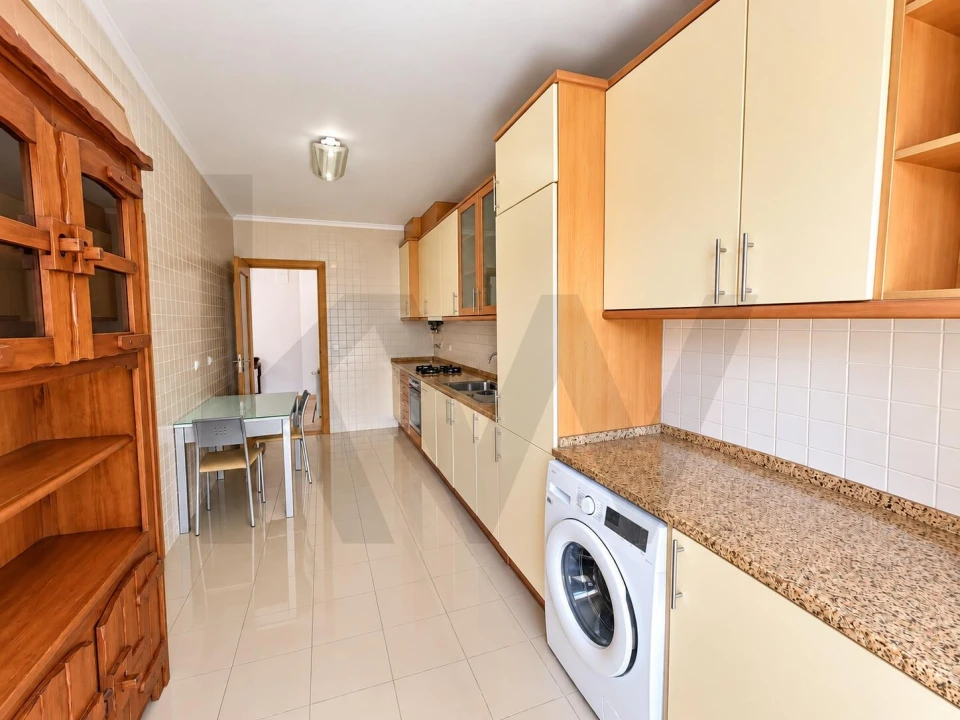 Apartamento T2 para Arrendamento em Olivais Foto 8